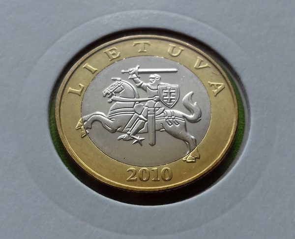 2010 2 litai