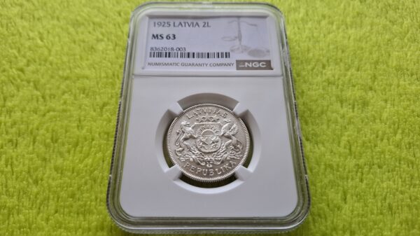 1925 2 latai MS 63